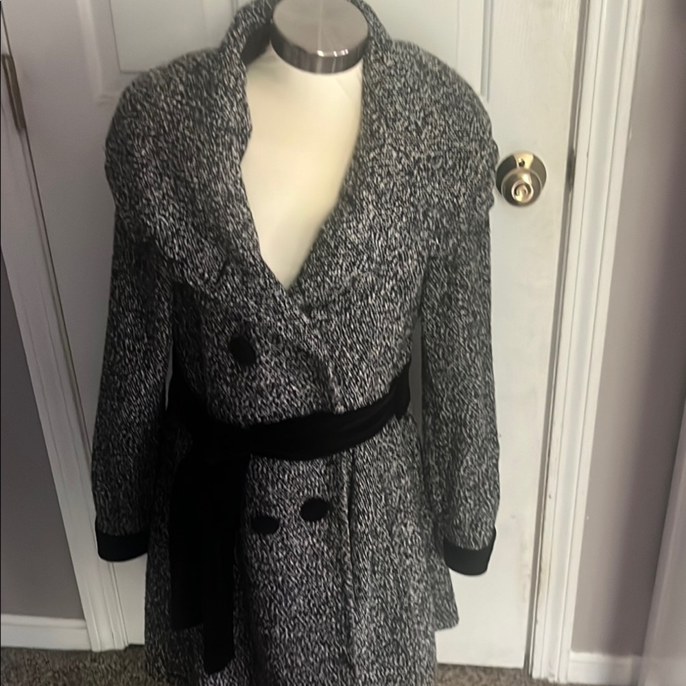 Laundry by Design Black and Gray Trench Coat with Wide Lapel